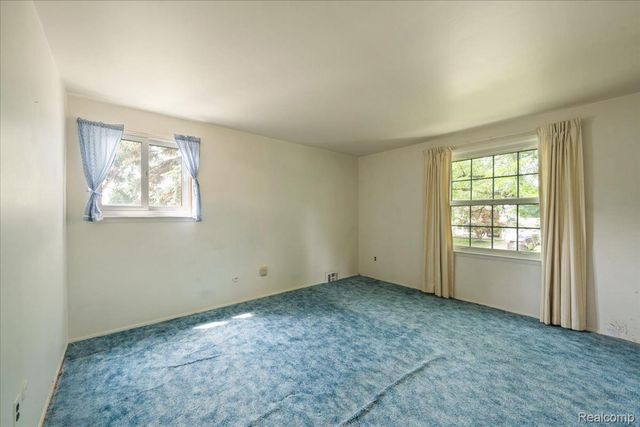 23370 Brandywynne Street, Southfield, MI 48033