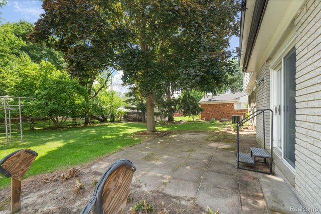 23370 Brandywynne Street, Southfield, MI 48033