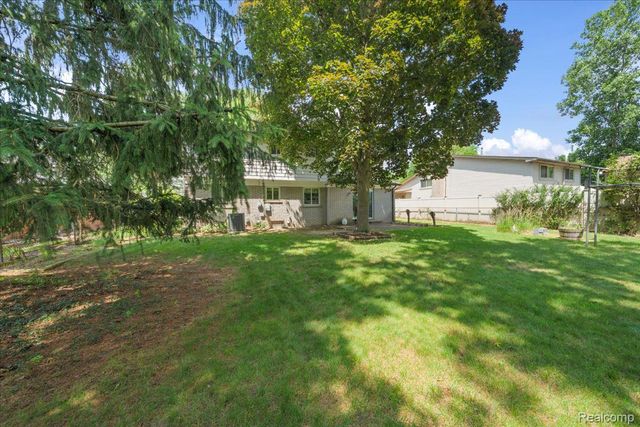 23370 Brandywynne Street, Southfield, MI 48033