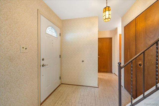 23370 Brandywynne Street, Southfield, MI 48033