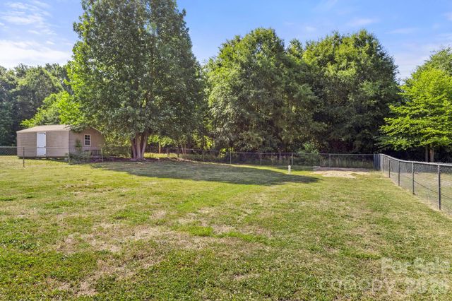 1502 E Main Street, Cherryville, NC 28021