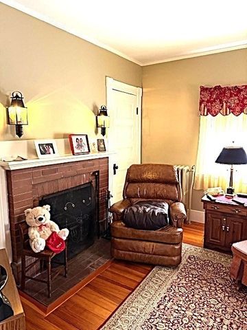 23 Nashua St, Ayer, MA 01432