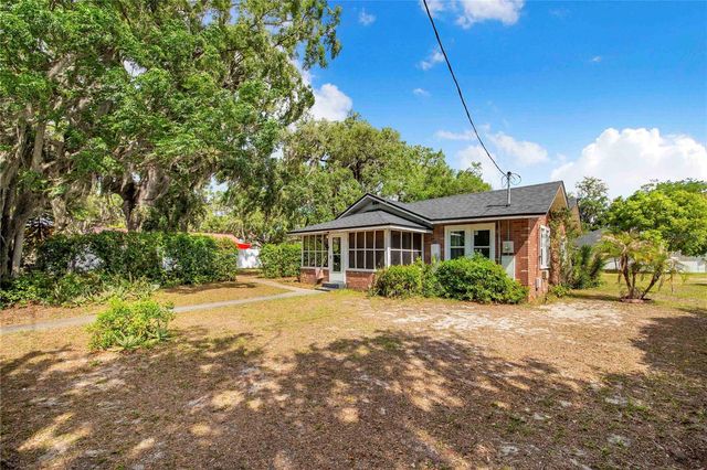 1104 LAKE AVENUE, Haines City, FL 33844