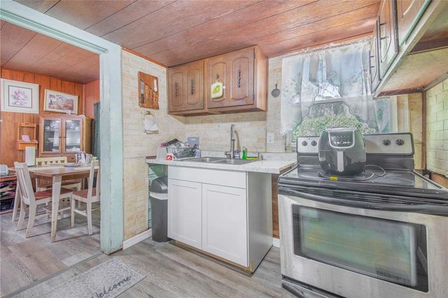 1104 LAKE AVENUE, Haines City, FL 33844