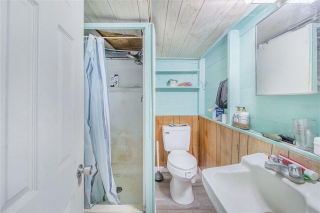 1104 LAKE AVENUE, Haines City, FL 33844