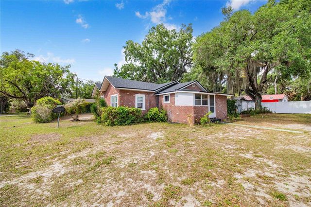 1104 LAKE AVENUE, Haines City, FL 33844