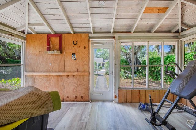 1104 LAKE AVENUE, Haines City, FL 33844