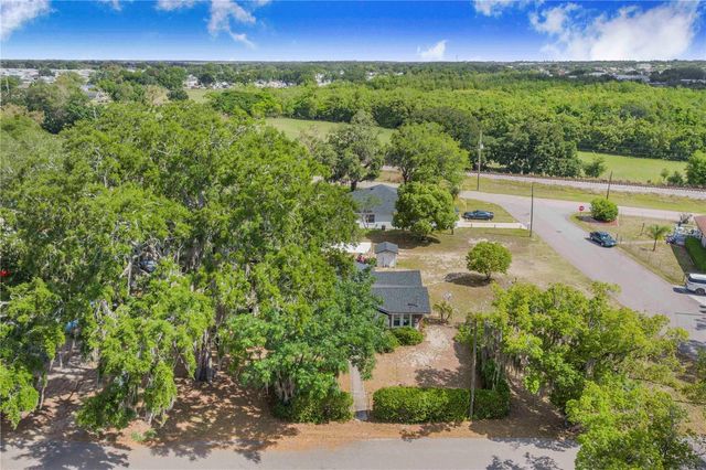 1104 LAKE AVENUE, Haines City, FL 33844