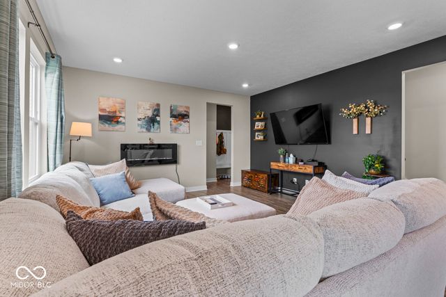 20146 Edwick Drive, Westfield, IN 46074