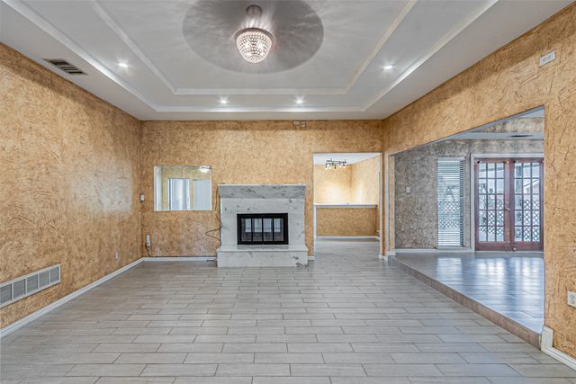 8808 Sylvan Court, Fort Worth, TX 76120