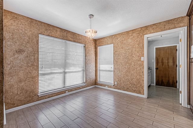 8808 Sylvan Court, Fort Worth, TX 76120