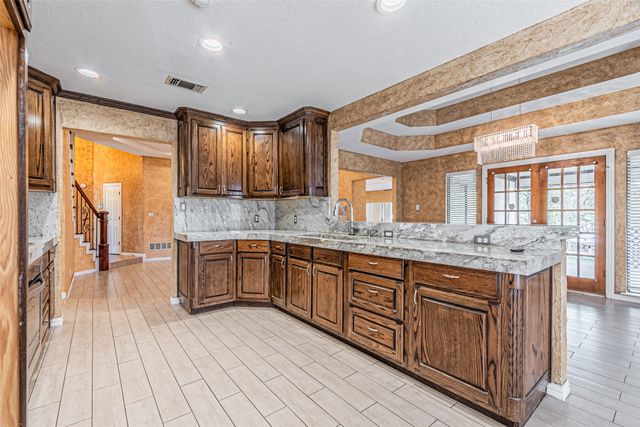 8808 Sylvan Court, Fort Worth, TX 76120