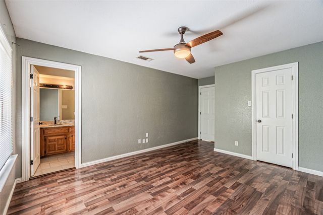 8808 Sylvan Court, Fort Worth, TX 76120
