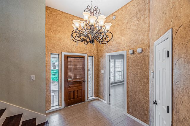 8808 Sylvan Court, Fort Worth, TX 76120