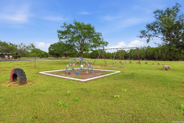 157 Park Road, Bandera, TX 78003