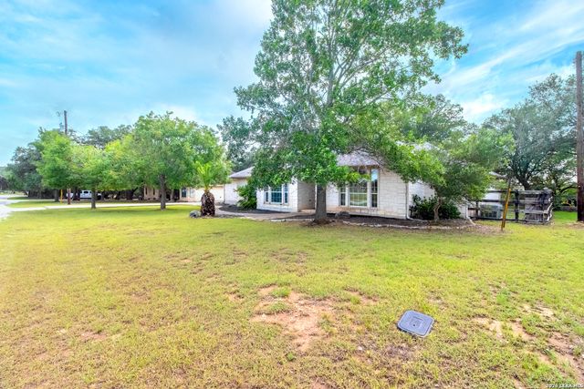157 Park Road, Bandera, TX 78003
