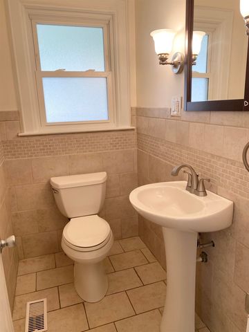 1463 Washington Blvd, Huntington, WV 25701