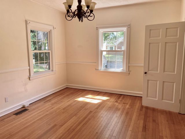 1463 Washington Blvd, Huntington, WV 25701