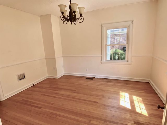 1463 Washington Blvd, Huntington, WV 25701