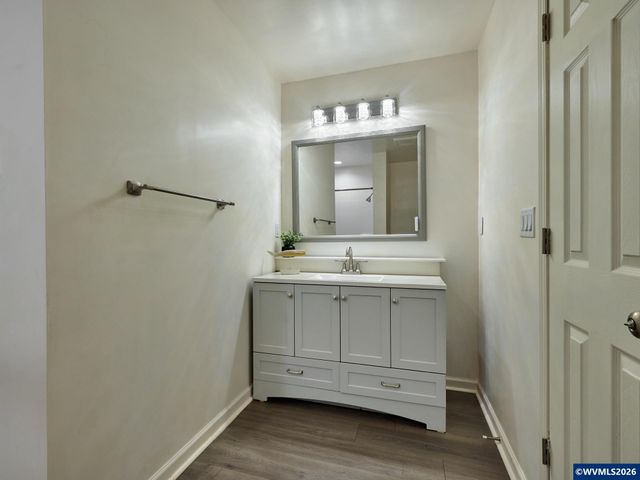 408 Clara Ct NE, Salem, OR 97301