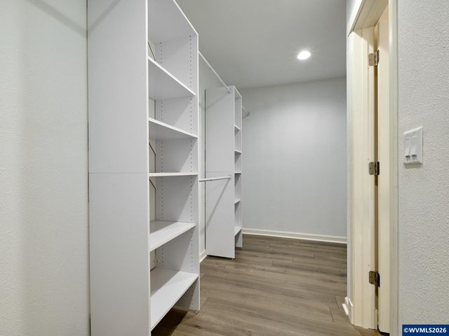 408 Clara Ct NE, Salem, OR 97301