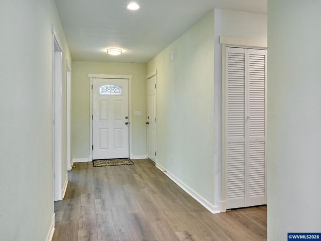 408 Clara Ct NE, Salem, OR 97301