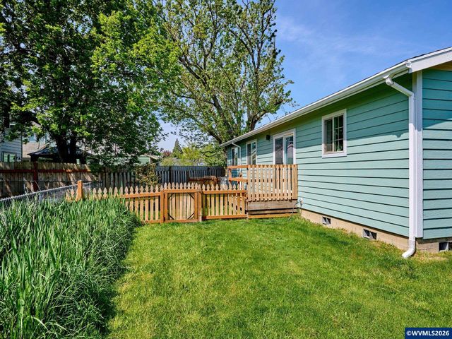 408 Clara Ct NE, Salem, OR 97301