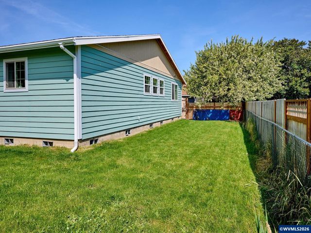 408 Clara Ct NE, Salem, OR 97301