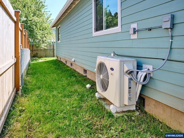 408 Clara Ct NE, Salem, OR 97301