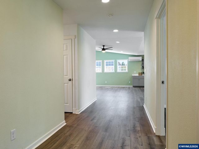 408 Clara Ct NE, Salem, OR 97301