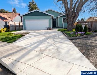 408 Clara Ct NE, Salem, OR 97301