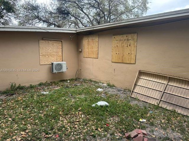 3910 SW 34th Ave, West Park, FL 33023