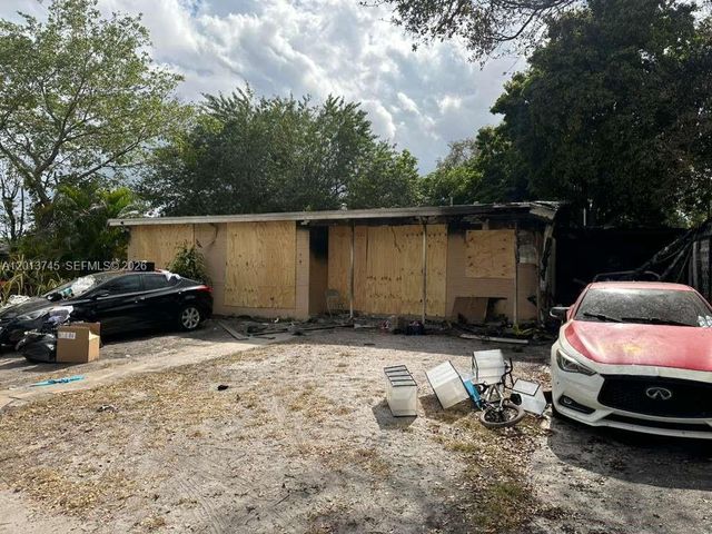 3910 SW 34th Ave, West Park, FL 33023
