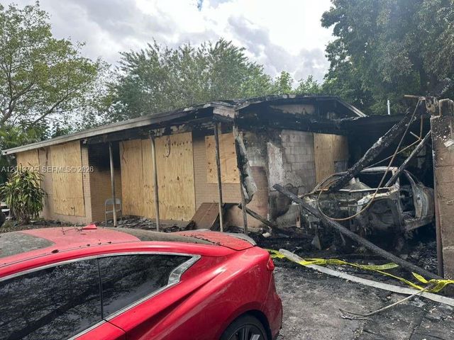 3910 SW 34th Ave, West Park, FL 33023