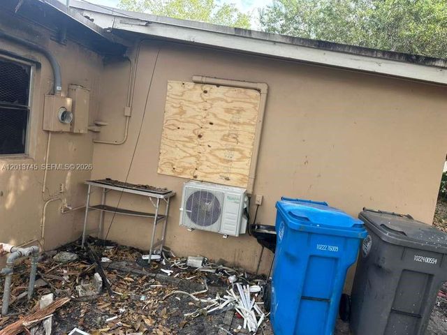 3910 SW 34th Ave, West Park, FL 33023