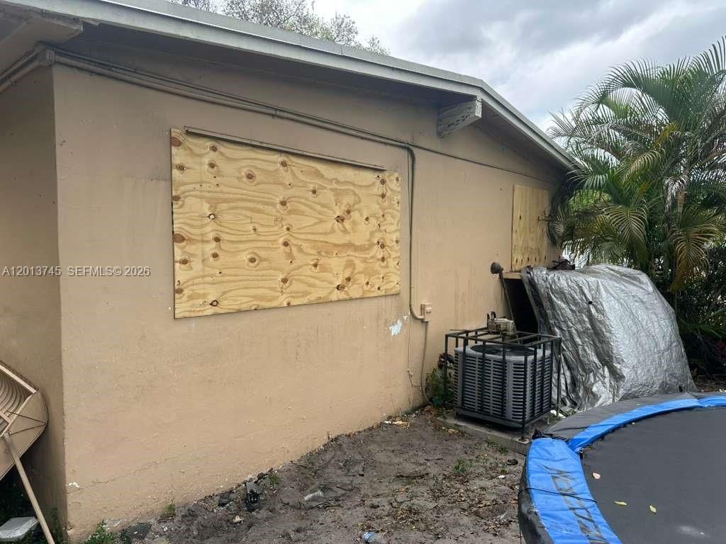 3910 SW 34th Ave, West Park, FL 33023