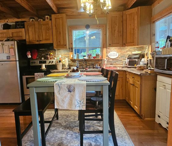 425 Turkey Ridge Road, Wellington, KY 40387