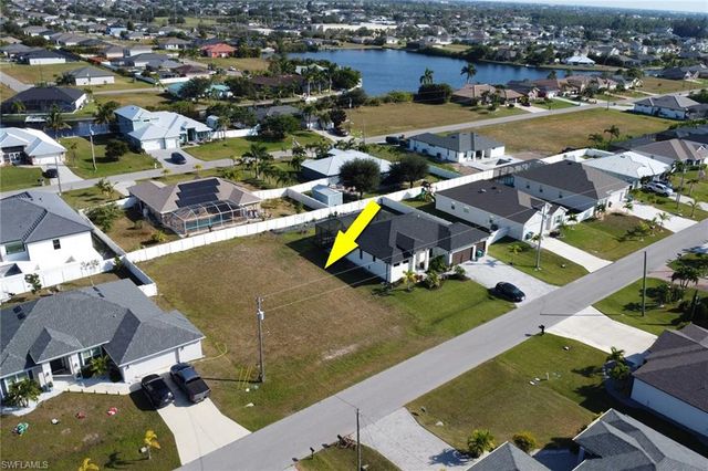 127 SW 31st PL, Cape Coral, FL 33991