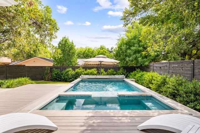 2701 Richcreek RD, Austin, TX 78757