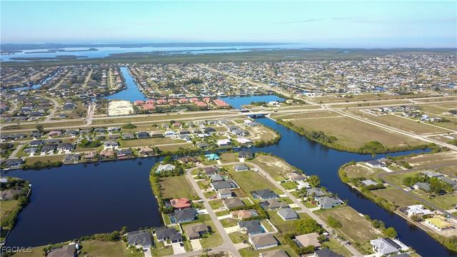 2905 SW 2nd TER, Cape Coral, FL 33991
