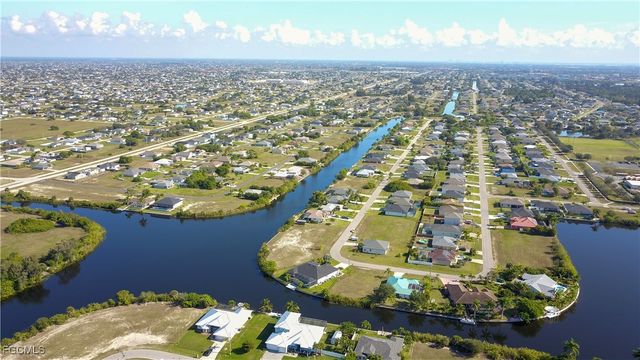 2905 SW 2nd TER, Cape Coral, FL 33991