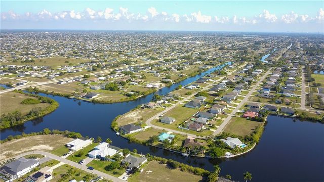 2905 SW 2nd TER, Cape Coral, FL 33991