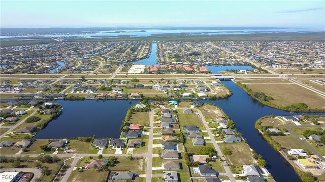 2905 SW 2nd TER, Cape Coral, FL 33991