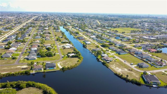 2905 SW 2nd TER, Cape Coral, FL 33991