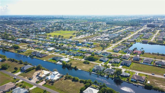 2905 SW 2nd TER, Cape Coral, FL 33991