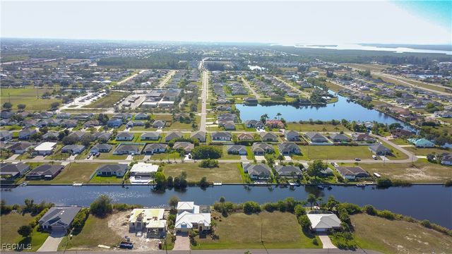 2905 SW 2nd TER, Cape Coral, FL 33991