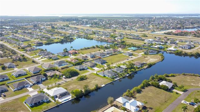 2905 SW 2nd TER, Cape Coral, FL 33991