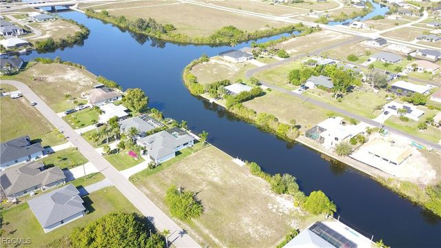 2905 SW 2nd TER, Cape Coral, FL 33991