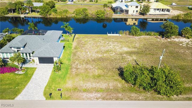 2905 SW 2nd TER, Cape Coral, FL 33991