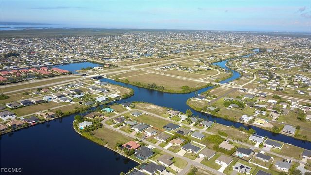 2905 SW 2nd TER, Cape Coral, FL 33991